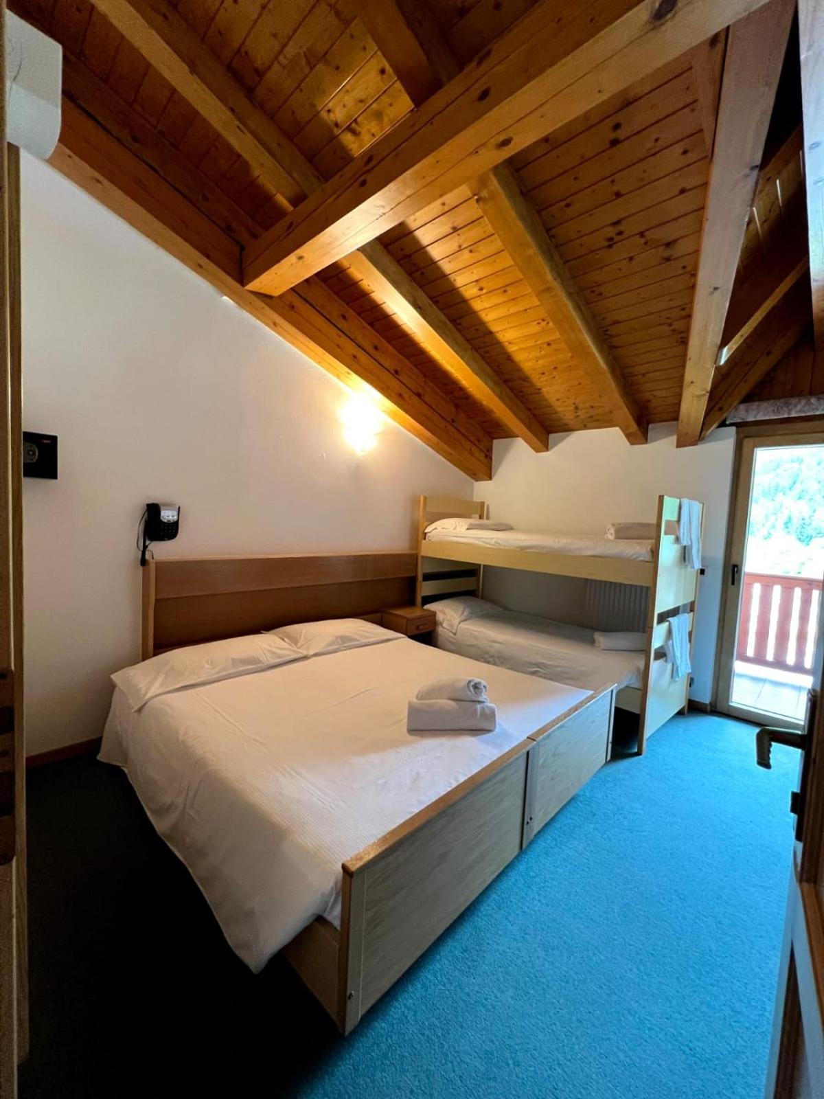 Hotel Laste' Caldes Екстер'єр фото