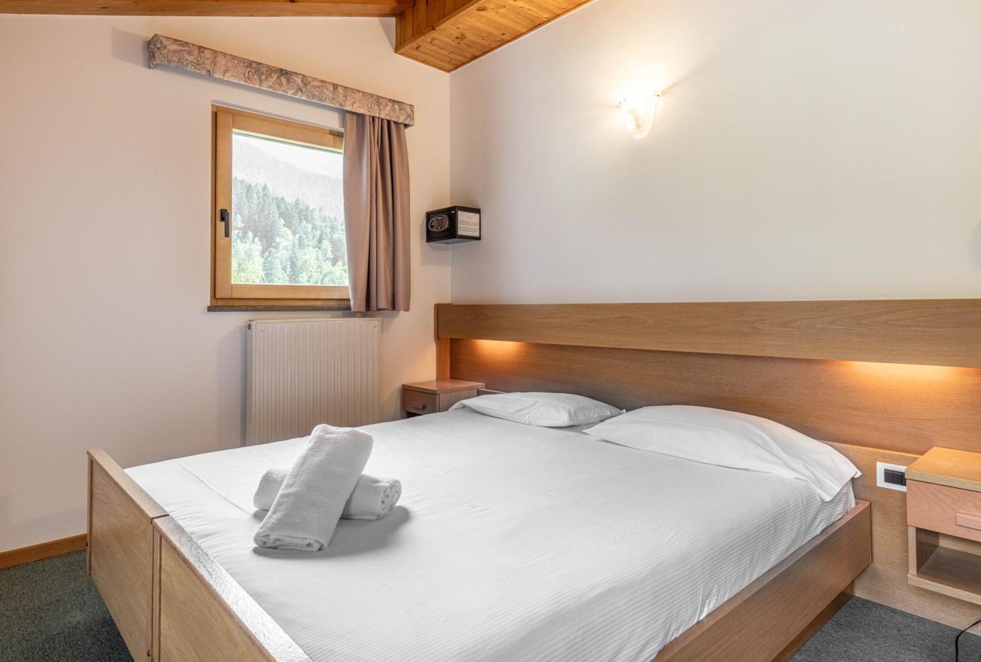 Hotel Laste' Caldes Екстер'єр фото
