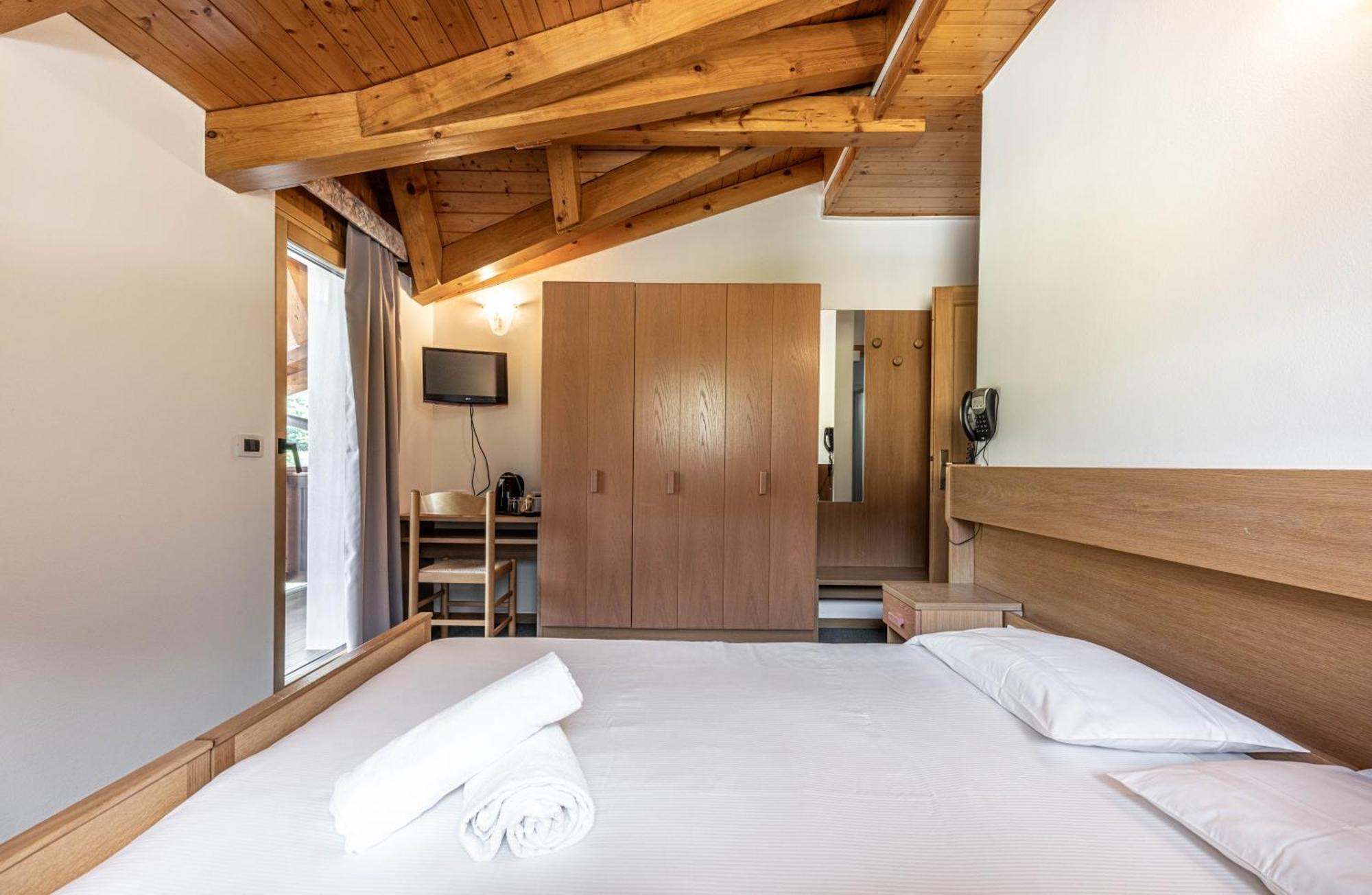 Hotel Laste' Caldes Екстер'єр фото