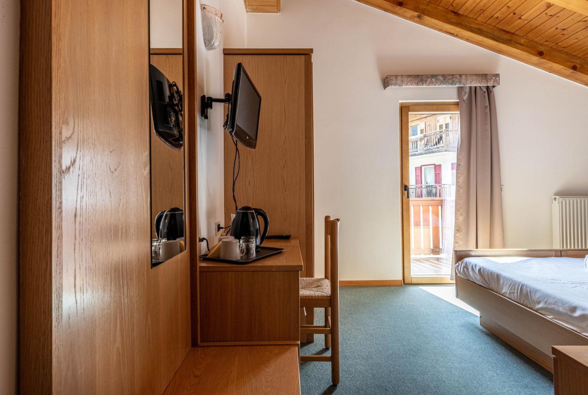 Hotel Laste' Caldes Екстер'єр фото