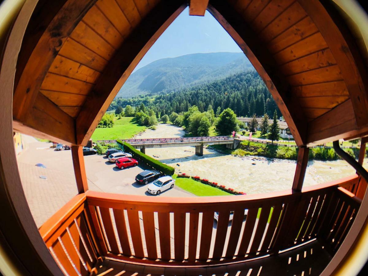 Hotel Laste' Caldes Екстер'єр фото